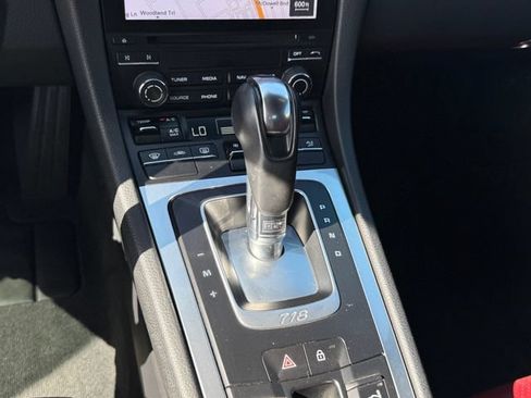 Used 2020 Porsche 718 Boxster RWD image 22