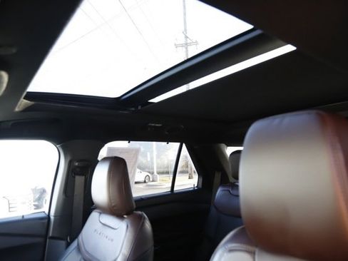 Used 2021 Ford Explorer Platinum w/ Equipment Group 601A image 17