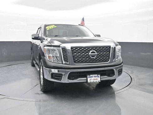 Used 2017 Nissan Titan SV AWD/4WD image 2