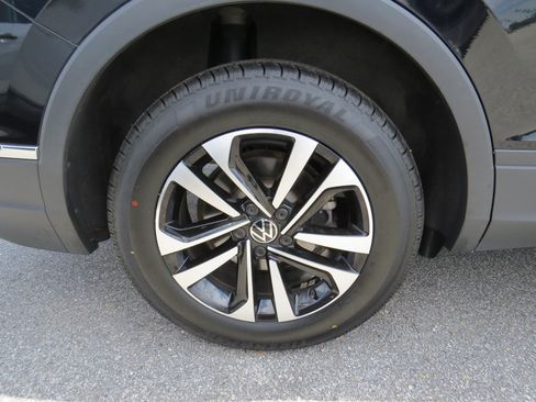 Used 2023 Volkswagen Tiguan S FWD image 11