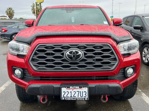 Certified 2023 Toyota Tacoma TRD Off-Road AWD/4WD image 2