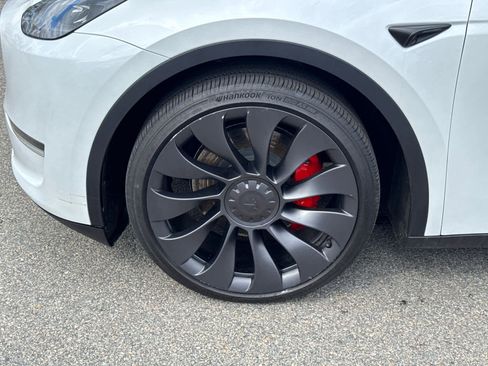 Used 2025 Tesla Model Y Performance AWD/4WD image 10