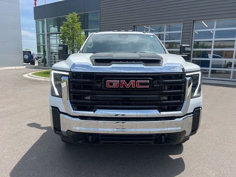 Used 2025 GMC Sierra 3500 Pro w/ Convenience Package AWD/4WD image 2