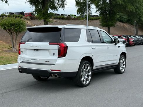 Used 2025 GMC Yukon Denali w/ Denali Reserve Package AWD/4WD image 5