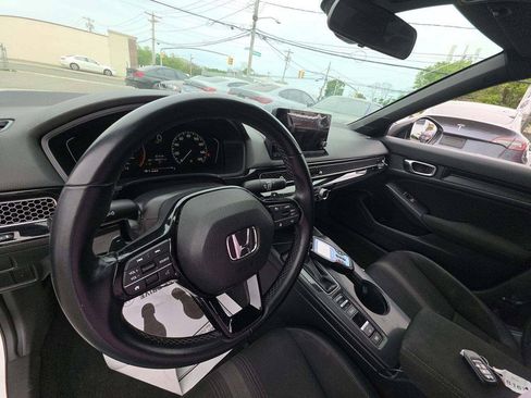 Used 2022 Honda Civic Sport image 6
