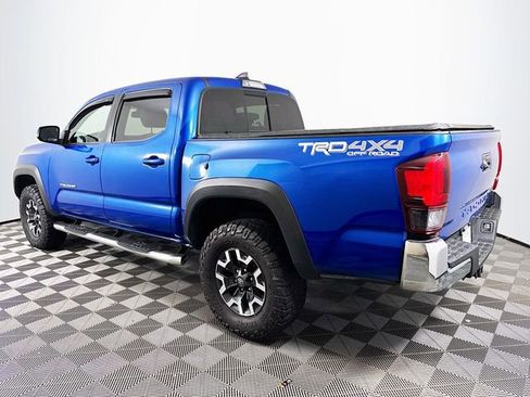 Used 2018 Toyota Tacoma TRD Off-Road image 3