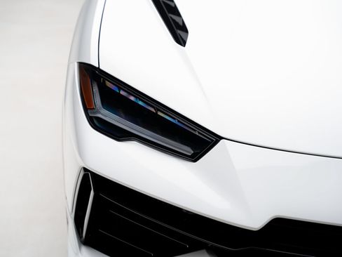 Used 2024 Lamborghini Urus S AWD/4WD image 12