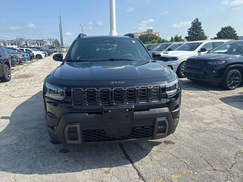 Used 2026 Jeep Cherokee Laredo AWD/4WD image 2