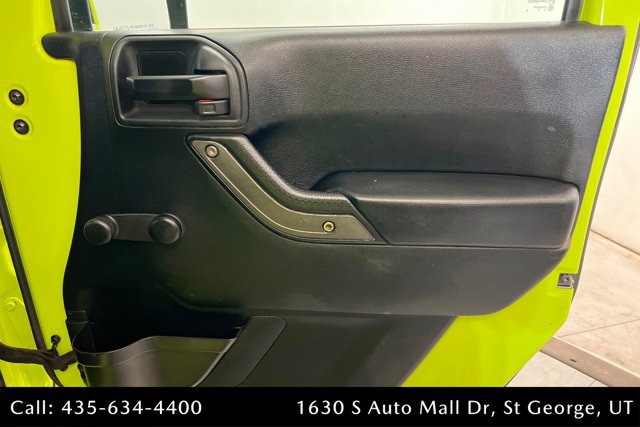 Used 2017 Jeep Wrangler Unlimited Sport w/ Connectivity Group AWD/4WD image 23