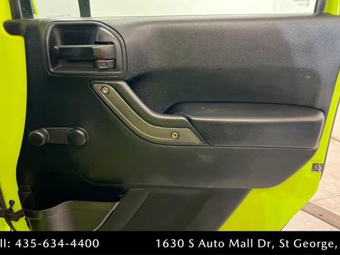 Used 2017 Jeep Wrangler Unlimited Sport w/ Connectivity Group AWD/4WD image 23