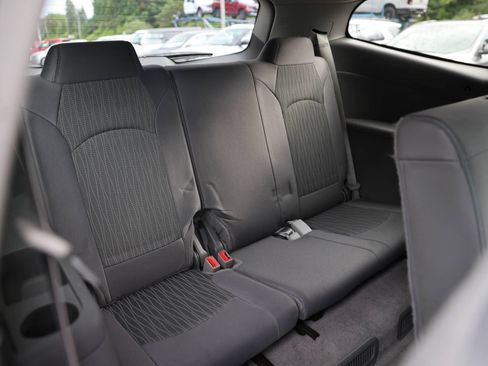 Used 2016 Chevrolet Traverse LS FWD image 14