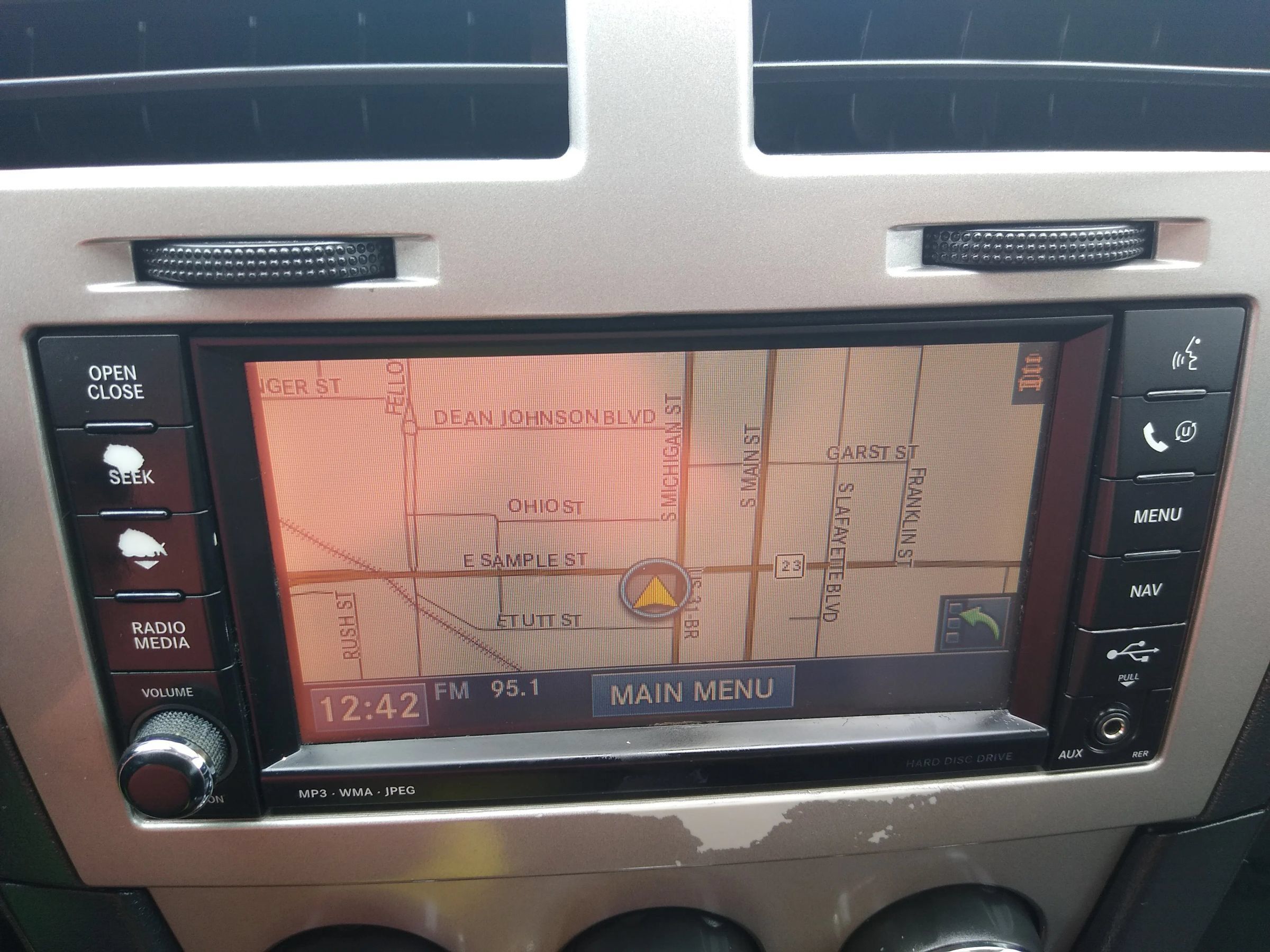 Used 2010 Dodge Avenger R/T w/ Navigation & Sound Group I FWD image 16