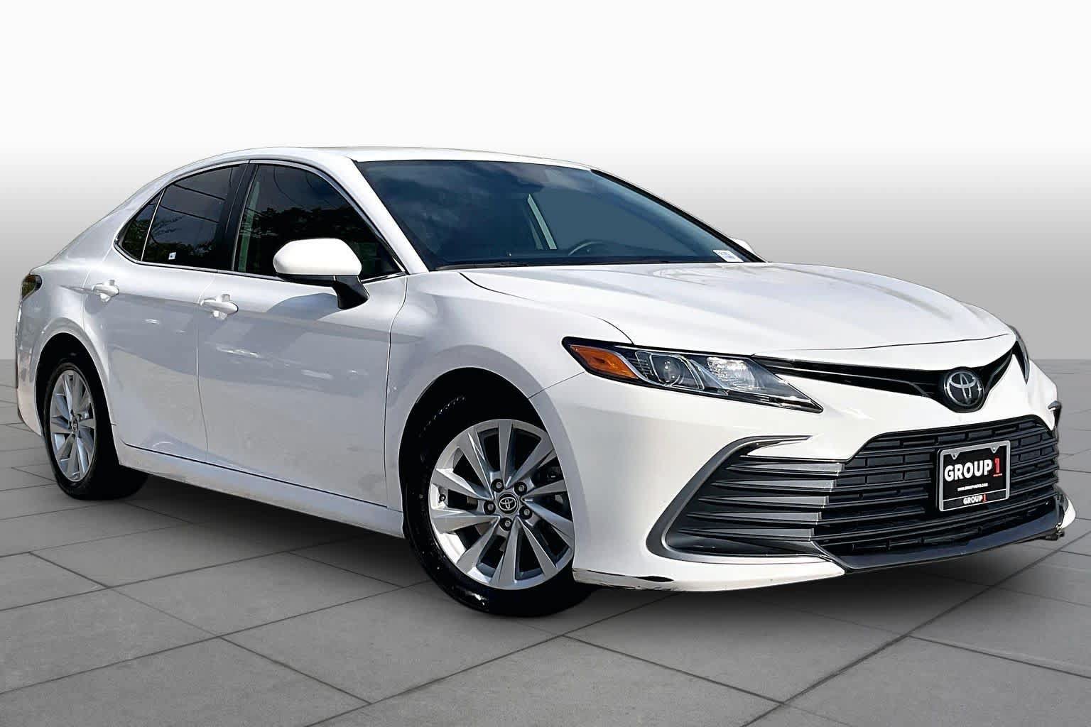 Used 2023 Toyota Camry LE FWD image 3