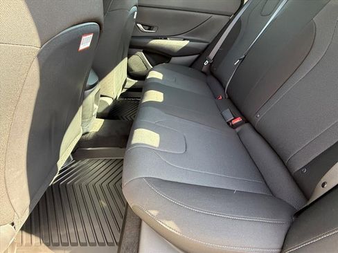 New 2026 Hyundai Elantra SE FWD image 13