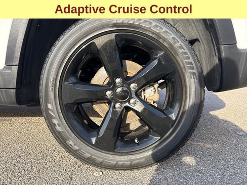 Used 2022 Jeep Grand Cherokee Altitude image 9