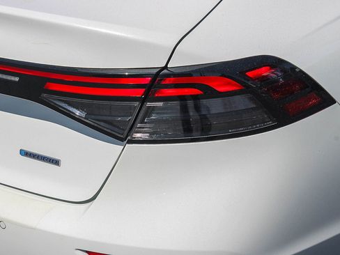 Used 2023 Honda Accord EX-L image 10