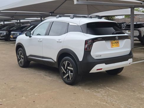 New 2026 Nissan Kicks SV image 5