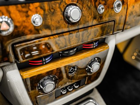 Used 2013 Rolls-Royce Phantom Sedan image 30