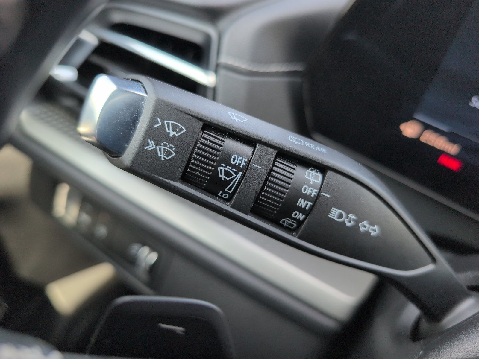Used 2026 Chevrolet Traverse LT w/ Driver Confidence Package FWD image 21