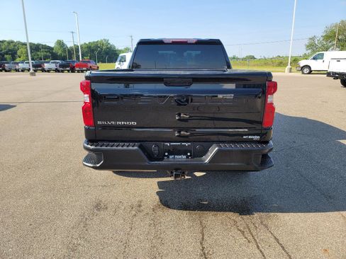 Used 2023 Chevrolet Silverado 1500 W/T w/ WT Value Package AWD/4WD image 5