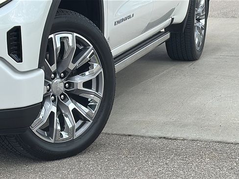Used 2024 GMC Sierra 1500 Denali image 3