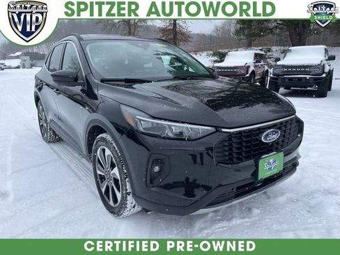 Used 2024 Ford Escape Platinum image 1