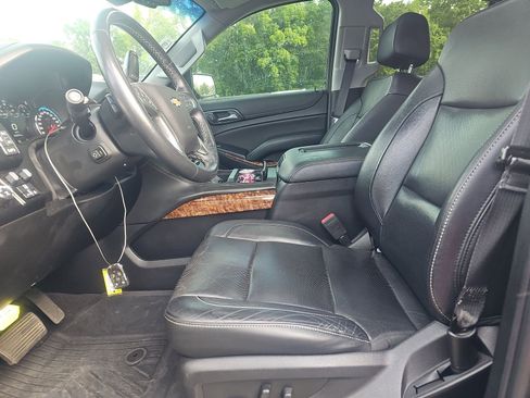 Used 2019 Chevrolet Tahoe Premier AWD/4WD image 6