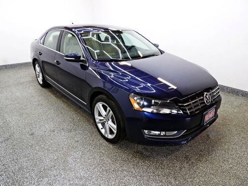 Used 2014 Volkswagen Passat TDI SEL Premium FWD image 3