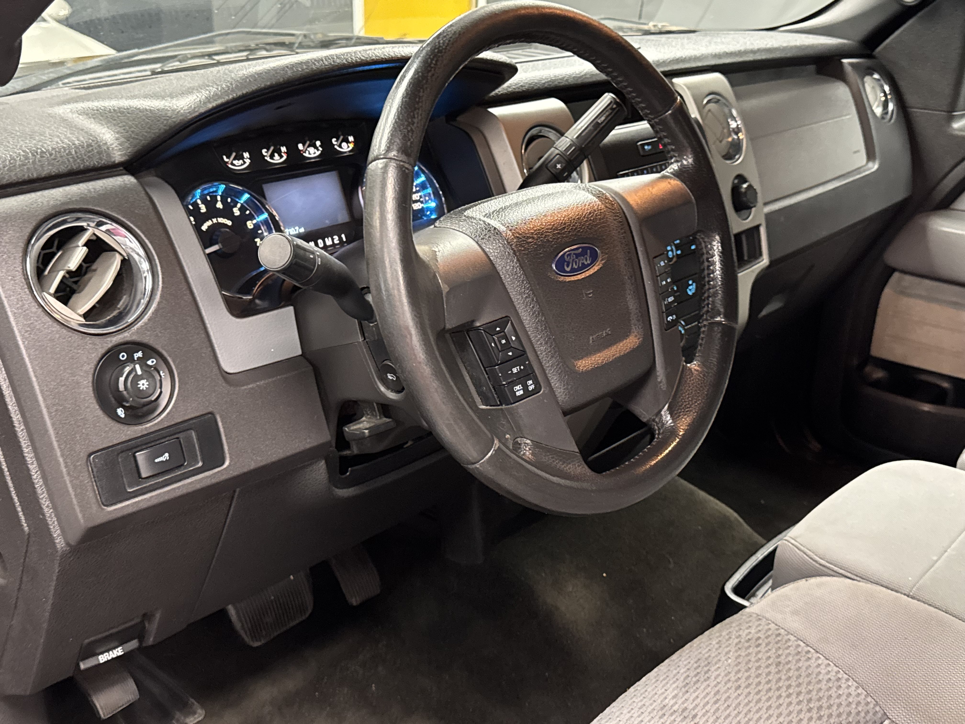 Used 2012 Ford F150 XLT w/ XLT Chrome Pkg RWD image 6