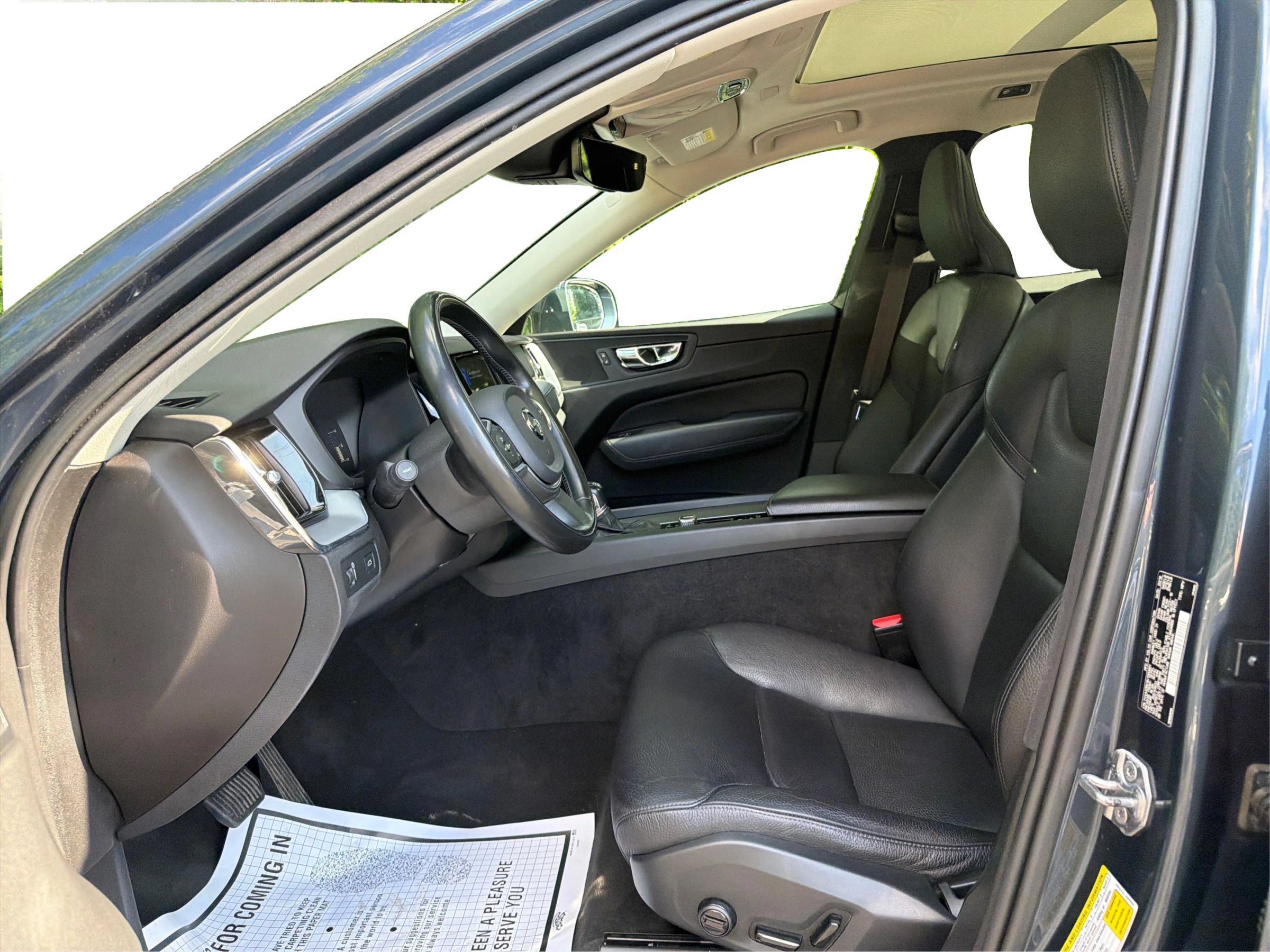 Used 2019 Volvo XC60 T6 Momentum w/ Premium Package AWD/4WD image 11