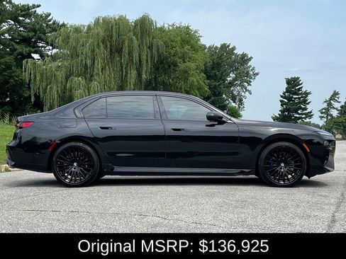 Used 2025 BMW 760i xDrive w/ Executive Package AWD/4WD image 8