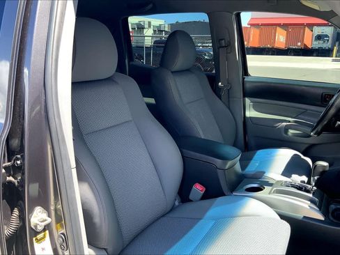 Used 2015 Toyota Tacoma PreRunner RWD image 13