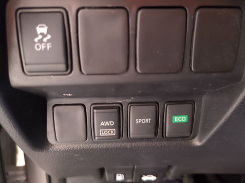 Used 2017 Nissan Rogue S w/ S Family Package image 17