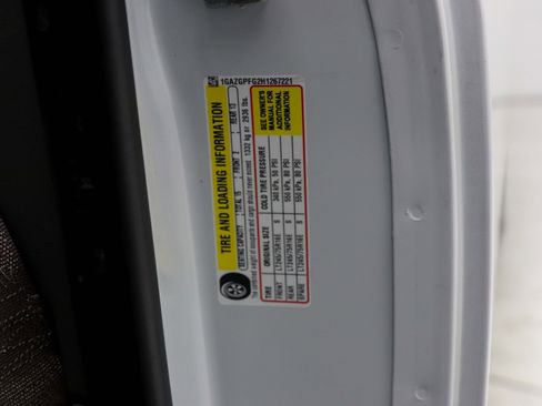 Used 2017 Chevrolet Express 3500 LT w/ LT Preferred Equipment Group image 34