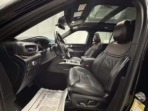 Used 2020 Ford Explorer Platinum w/ Premium Technology Package image 21