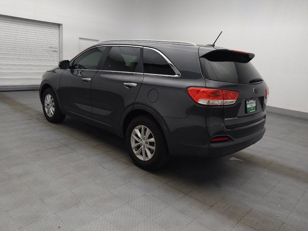 Used 2017 Kia Sorento FWD image 3