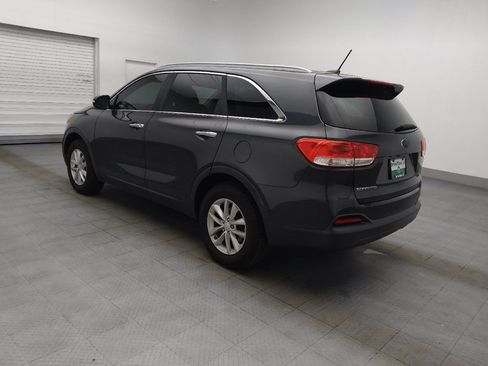 Used 2017 Kia Sorento FWD image 3