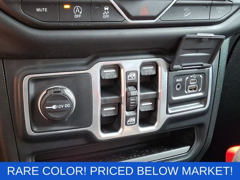 Used 2018 Jeep Wrangler Unlimited Sport S AWD/4WD image 24
