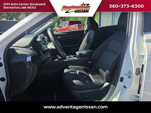 Used 2024 Nissan Altima 2.5 SV FWD image 19