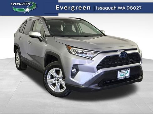 Used 2021 Toyota RAV4 XLE w/ Convenience Package AWD/4WD image 1