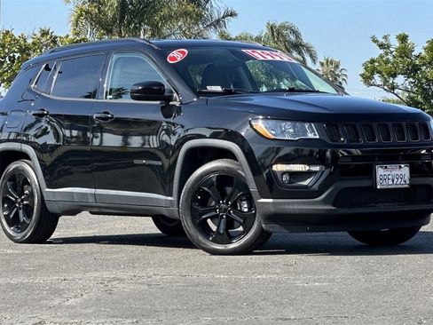 Used 2020 Jeep Compass Latitude image 2