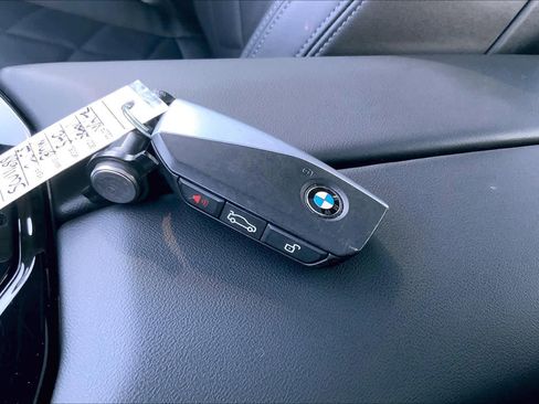 Used 2025 BMW 540i xDrive w/ Premium Package image 15