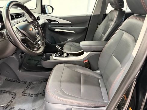 Used 2020 Chevrolet Bolt Premier w/ Infotainment Package FWD image 11