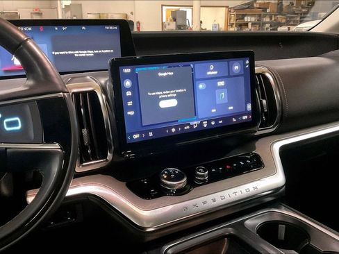 Certified 2025 Ford Expedition Max Platinum AWD/4WD image 6