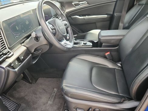 Used 2024 Kia Sportage EX AWD/4WD image 7