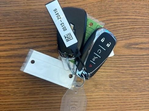 Used 2022 Chevrolet Equinox LT FWD image 11