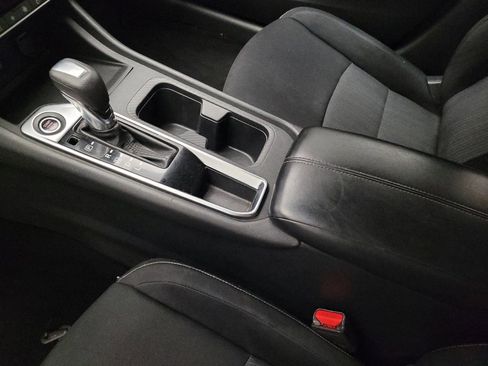 Used 2021 Nissan Sentra SV FWD image 26