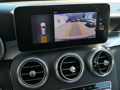 Used 2022 Mercedes-Benz GLC 300 image 22
