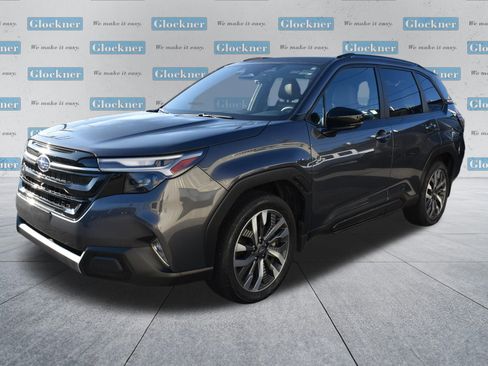 Used 2025 Subaru Forester Touring AWD/4WD image 10