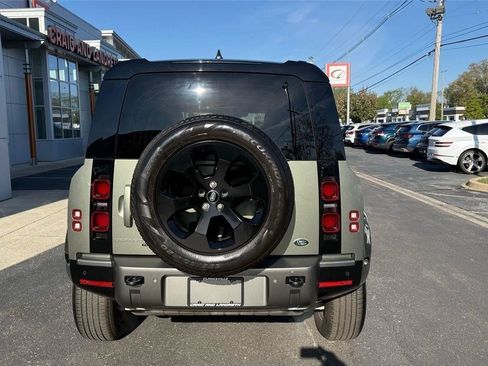 Used 2023 Land Rover Defender 110 X-Dynamic SE AWD/4WD image 4